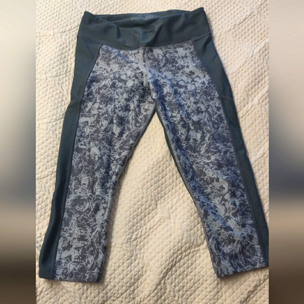 Under Armour women's Capri leggings